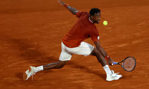 Reluctant Monfils unleashes the magic in another five-set epic