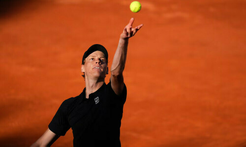 Jannik Sinner and Djokovic step up French Open challenges Jannik Sinner and Djokovic step up French Open challenges