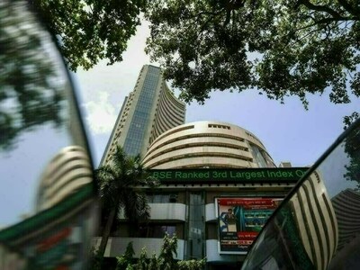 Financials drag Indian benchmarks lower on profit booking