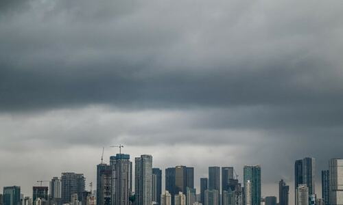 India’s monsoon lashes Mumbai as rains arrive early