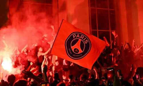 Wild celebrations in Paris after PSG&rsquo;s Champions League win