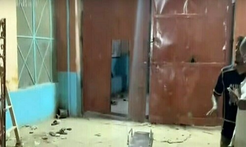 ملیر جیل فرار کے وقت قیدیوں نے سیکیورٹی گارڈز سے اسلحہ چھین کر مرکزی دروازہ توڑا