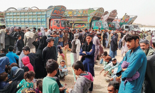 200,000 Afghans left Pakistan since deportations renewed