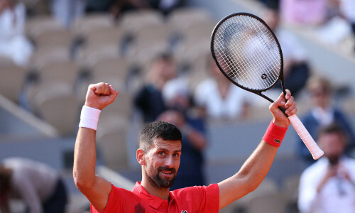 Novak Djokovic and Sinner chase French Open semis as underdogs look for upsets