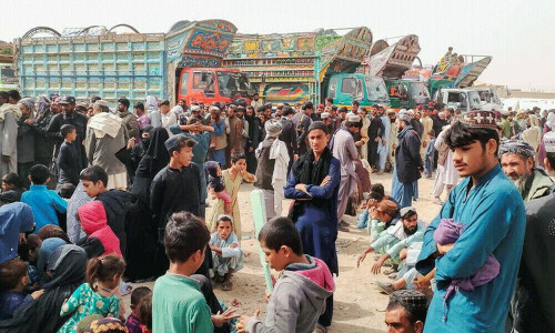اپریل سے اب تک دو لاکھ سے زائد افغانوں کو واپس بھیج دیا گیا