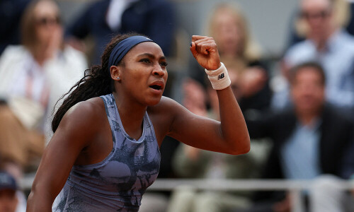 Gauff fights back to beat Sabalenka to French Open crown Gauff fights back to beat Sabalenka to French Open crown