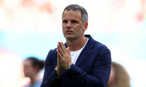 Spurs women coach Vilahamn sacked after poor season Spurs women coach Vilahamn sacked after poor season