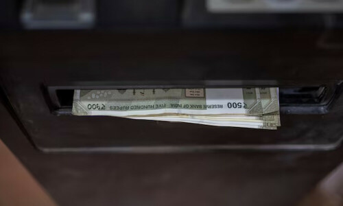 Rupee back on the ropes after US yields spike post jobs data