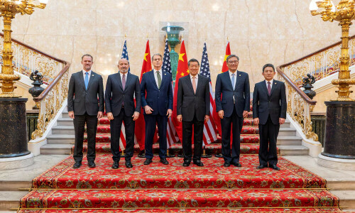 US-China trade talks to resume for a second day
