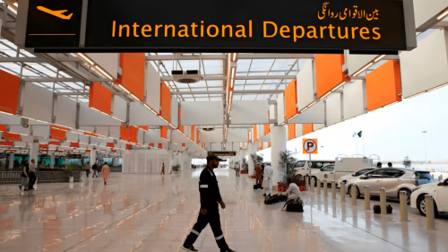 برین ڈرین: 2024 میں پاکستان سے 727,381 کارکن بیرونِ ملک روانہ ہوئے