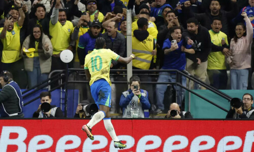 Brazil, Ecuador book World Cup berths, Uruguay on brink
