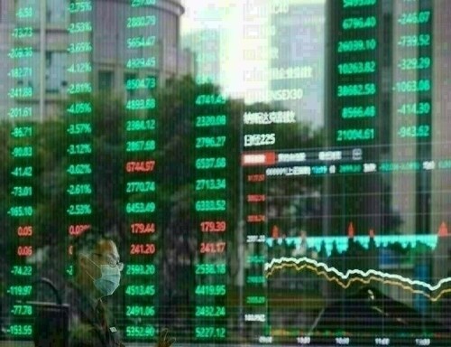 China, Hong Kong stocks fall as initial Sino-US trade optimism wanes