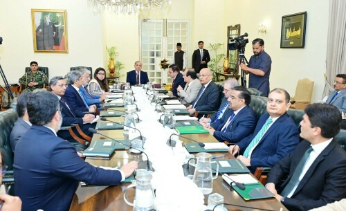 وزیراعظم کی پاکستان کو علاقائی ٹیک مرکز بنانے کیلئے نوجوانوں کی جدید آئی ٹی تربیت دینے کی ہدایت