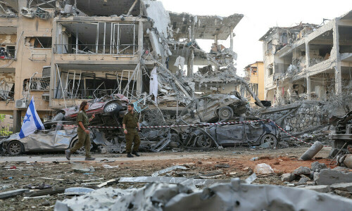 Iran asks Gulf states to mediate for ceasefire with Israel, sources say
