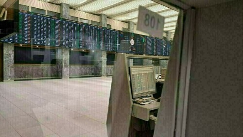 اسٹاک ایکسچینج میں اتار چڑھاؤ کے بعد 100 انڈیکس ہموار سطح پر بند