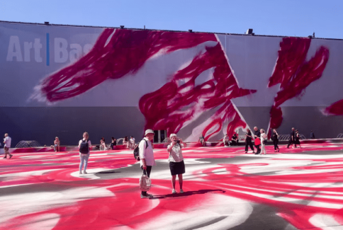 Art Basel shows more mid-priced art to a sombre market