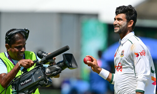 Nayeem Hasan takes five wickets to halt Sri Lanka charge in Bangladesh Test