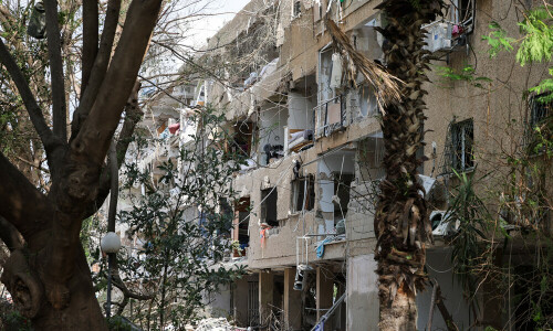 16 hurt, building hit in Israel after Iran missiles: rescue services, TV