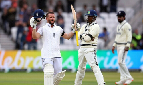Brilliant Duckett ton steers England to exhilarating India win