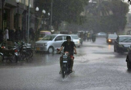 Moderate to heavy showers continue in parts of Karachi