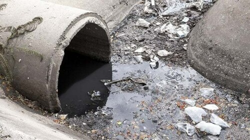 CM Maryam visits Lahore to review water drainage system