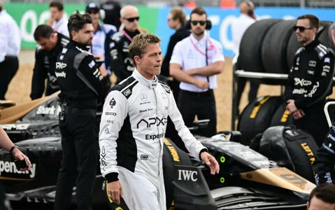 Brad Pitt's 'F1' cruises to top of N.America box office