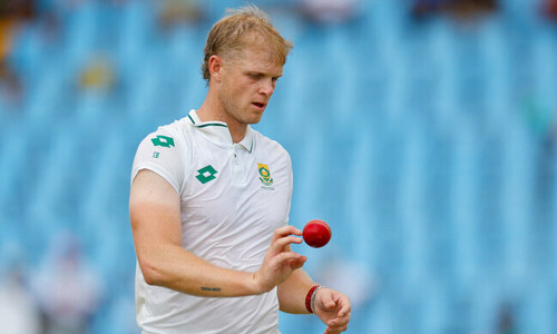 Bosch leads South Africa to 328-run win over Zimbabwe