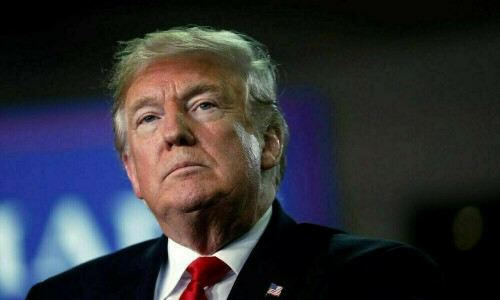 ٹرمپ نے ایلون مسک کی ممکنہ ملک بدری کا اشارہ دے دیا ٹرمپ نے ایلون مسک کی ممکنہ ملک بدری کا اشارہ دے دیا