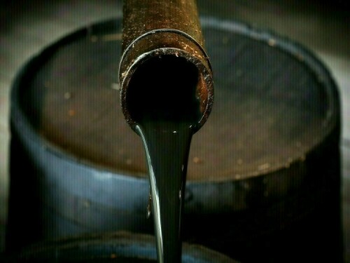 عالمی منڈی میں تیل کی قیمتوں میں کمی