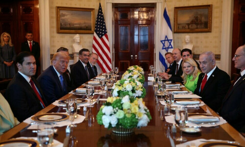 Netanyahu meets Trump at White House as Israel, Hamas discuss ceasefire