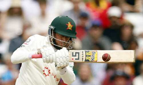South Africa complete easy victory over Zimbabwe to win test series