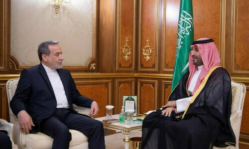 سعودی ولی عہد محمد بن سلمان سے ایرانی وزیر خارجہ کی جدہ میں ملاقات