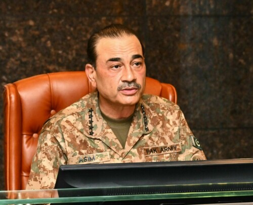 اعلیٰ عسکری قیادت کا بھارت کے حمایت یافتہ مسلح گروہوں کے خلاف فیصلہ کن کارروائی کا عزم