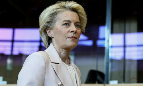 EU chief delays retaliation for US tariffs in search of deal