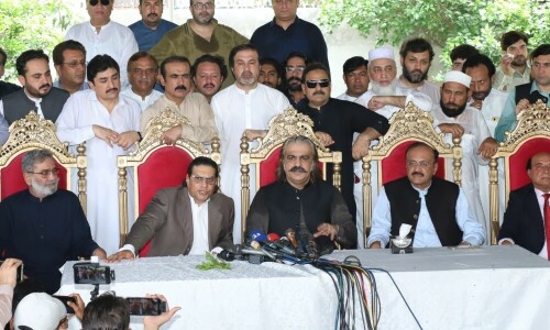 PTI launches 90-day &lsquo;do or die&rsquo; movement, demands dialogue with &lsquo;decision-makers&rsquo;