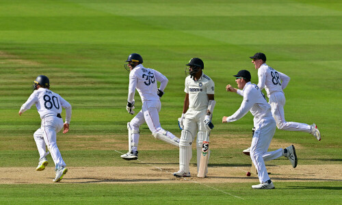 England beat India by 22 runs to win third Test
