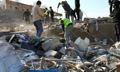 Israeli strikes on east Lebanon kill 12: ministry