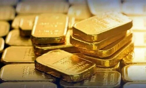 Gold rebounds as US dollar, Treasury yields retreat