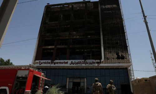 Fire at mall in Iraq leaves at least 60 dead, officials say