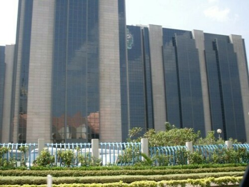 Nigeria&rsquo;s central bank holds benchmark rate at 27.50%