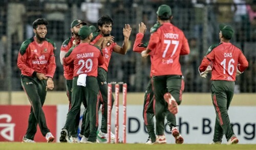 Bangladesh beat Pakistan by 8 runs in second T20I to seal series Bangladesh beat Pakistan by 8 runs in second T20I to seal series