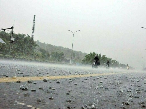PMD forecasts more rain, strong winds in Punjab, KP over next 24 hours