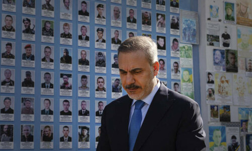 Turkey FM urges Russia, Ukraine to end &lsquo;bloody war&rsquo;