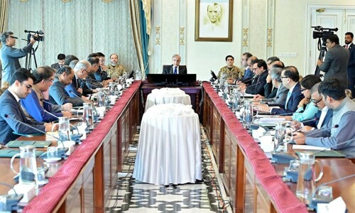 سرکاری اداروں کی نجکاری، وزیراعظم کا نجکاری کمیشن کو مکمل قانونی خودمختاری دینے کا عزم