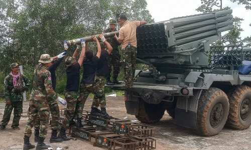 Thailand, Cambodia clash with jets and rockets in deadly border row