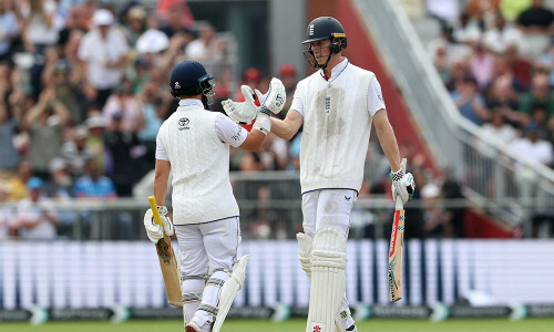 Crawley and Duckett run riot before India hit back in fourth Test