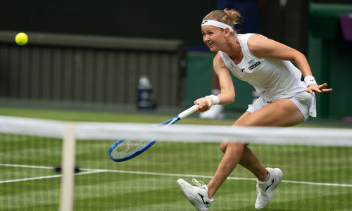 Marie Bouzkova reigns in Prague