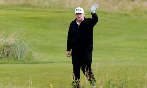 Trump, EU’s von der Leyen to meet on Sunday to clinch trade deal, avert trade war