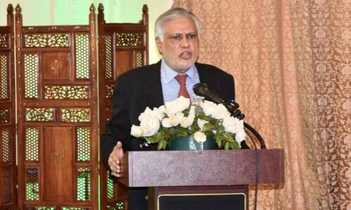 پاکستان بھارت سے جامع مذاکرات کیلئے تیار ہے، اسحاق ڈار