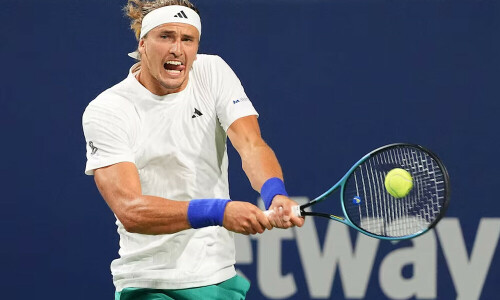 Top seeds Zverev, Gauff advance at Canadian Open Top seeds Zverev, Gauff advance at Canadian Open